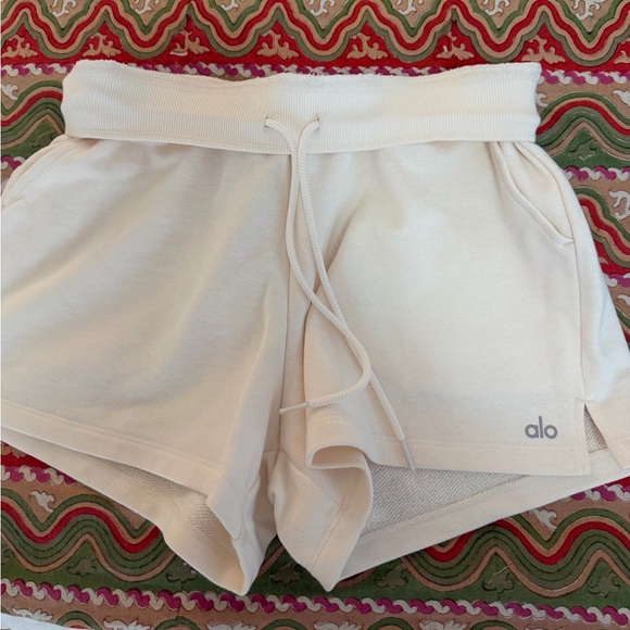 ALO Yoga Pants - ALO Yoga Women's Off-White Athletic Shorts